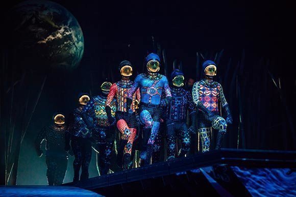 Totem - Cirque du Soleil Totem - Cirque du Soleil