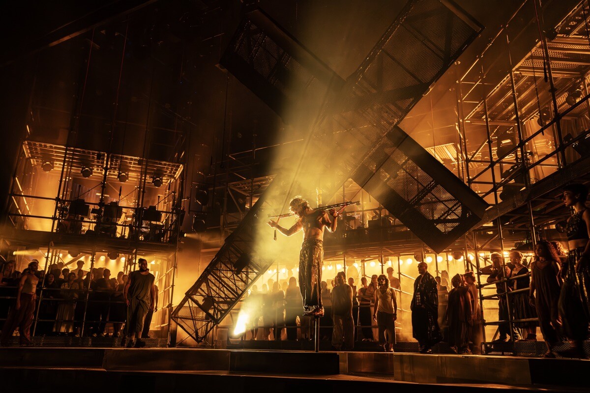 Sam Ryder dans Jesus Christ Superstar au London Palladium. Photo par Johan Persson